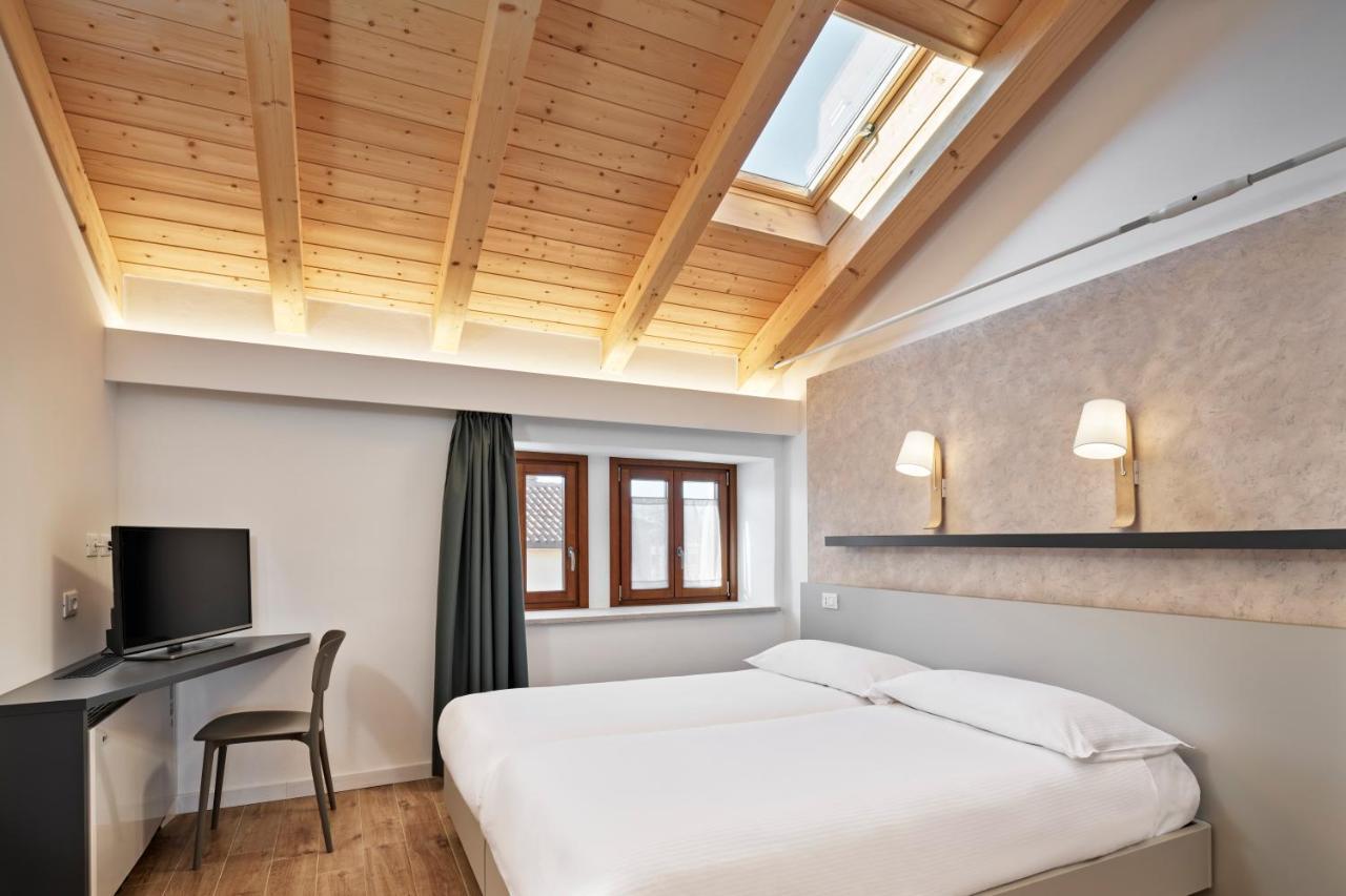Crocevia - Locanda Carsica Contemporanea ตรีเอสเต ภายนอก รูปภาพ