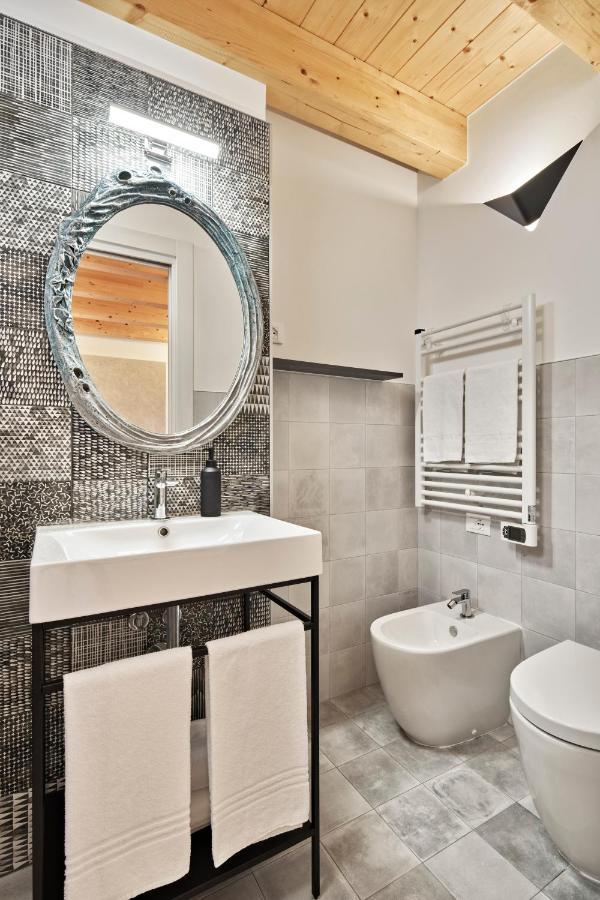 Crocevia - Locanda Carsica Contemporanea ตรีเอสเต ภายนอก รูปภาพ