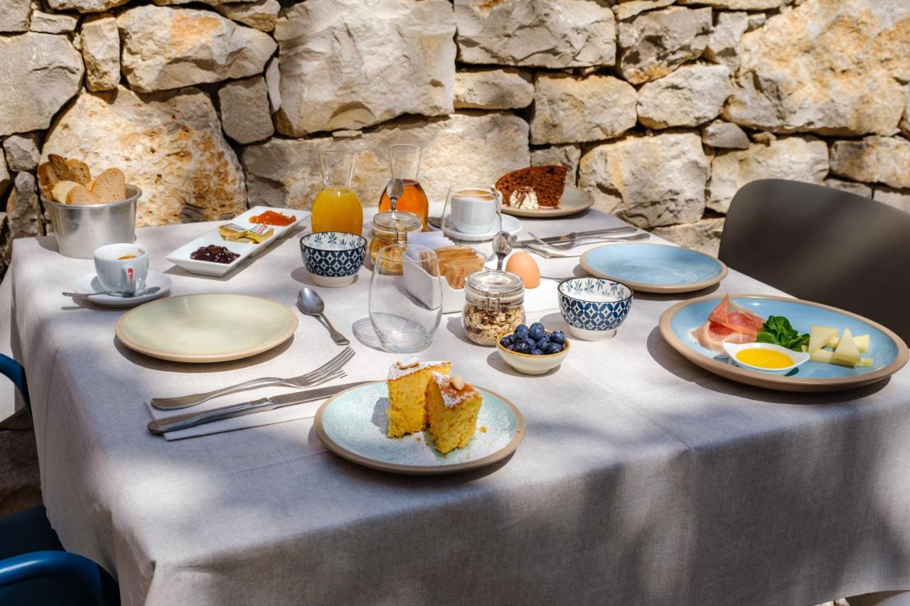 Crocevia - Locanda Carsica Contemporanea ตรีเอสเต ภายนอก รูปภาพ