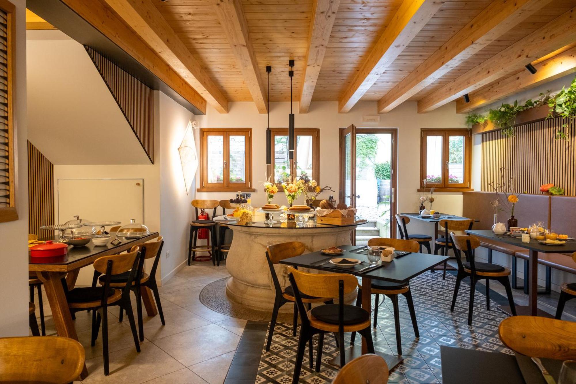 Crocevia - Locanda Carsica Contemporanea ตรีเอสเต ภายนอก รูปภาพ